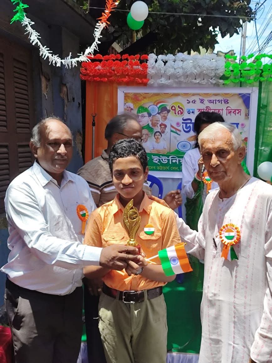 A young member receives a prize, Independence Day 2025